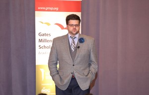 Solid Image Photo9Y2A2219_cropped                         